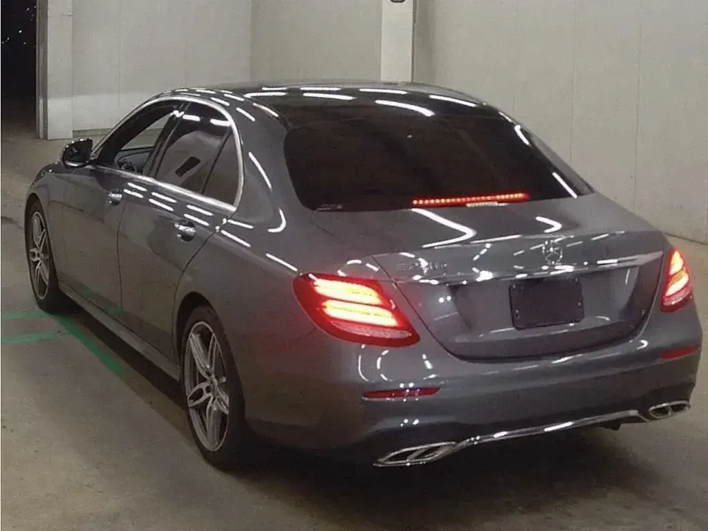 Used Mercedes E220 AMG Line Premium Plus 2017 Silver Sedan