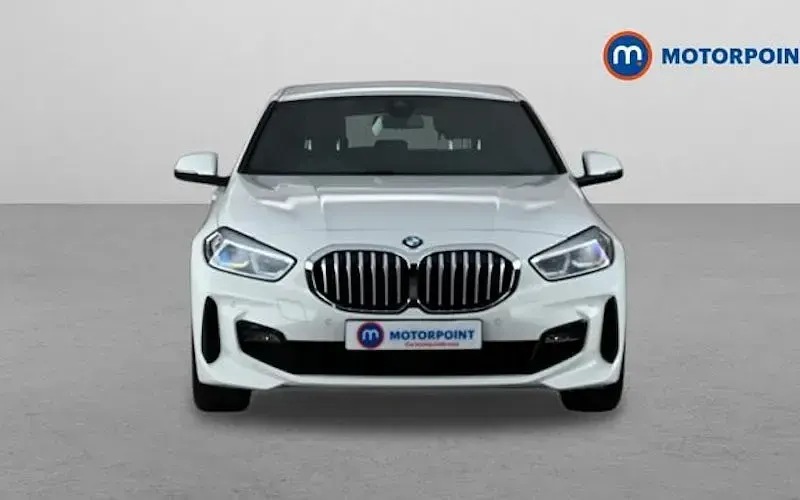 Used BMW 118 M Sport 136 HP (100 kW) 2023 White Hatchback