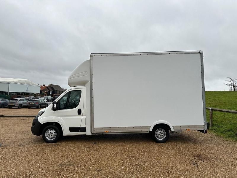 Used Peugeot Boxer 160 HP (117 kW) 2021 White Van