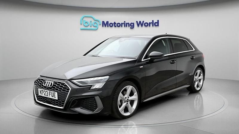 Begagnad Audi A3 S-Line 148 HK (108 kW) 2023 Sedan