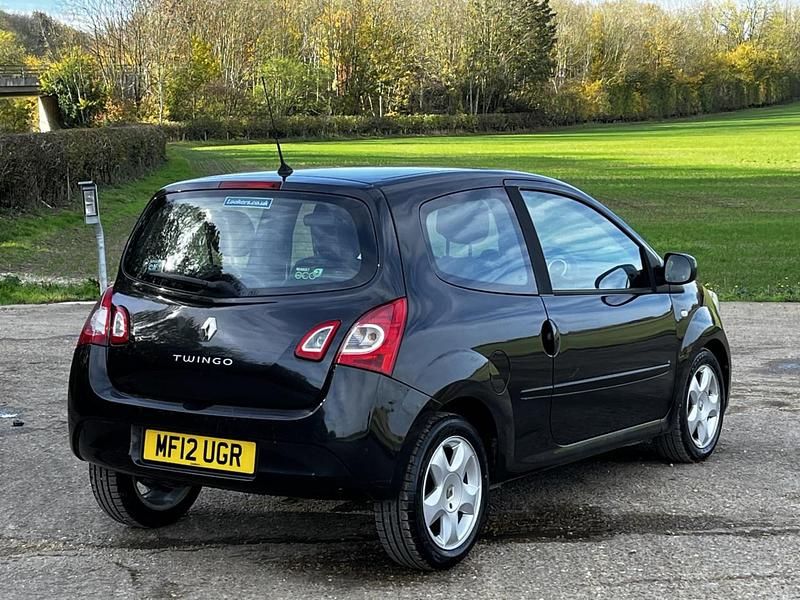 Used Renault Twingo Dynamique 75 HP (55 kW) 2012 Black Hatchback