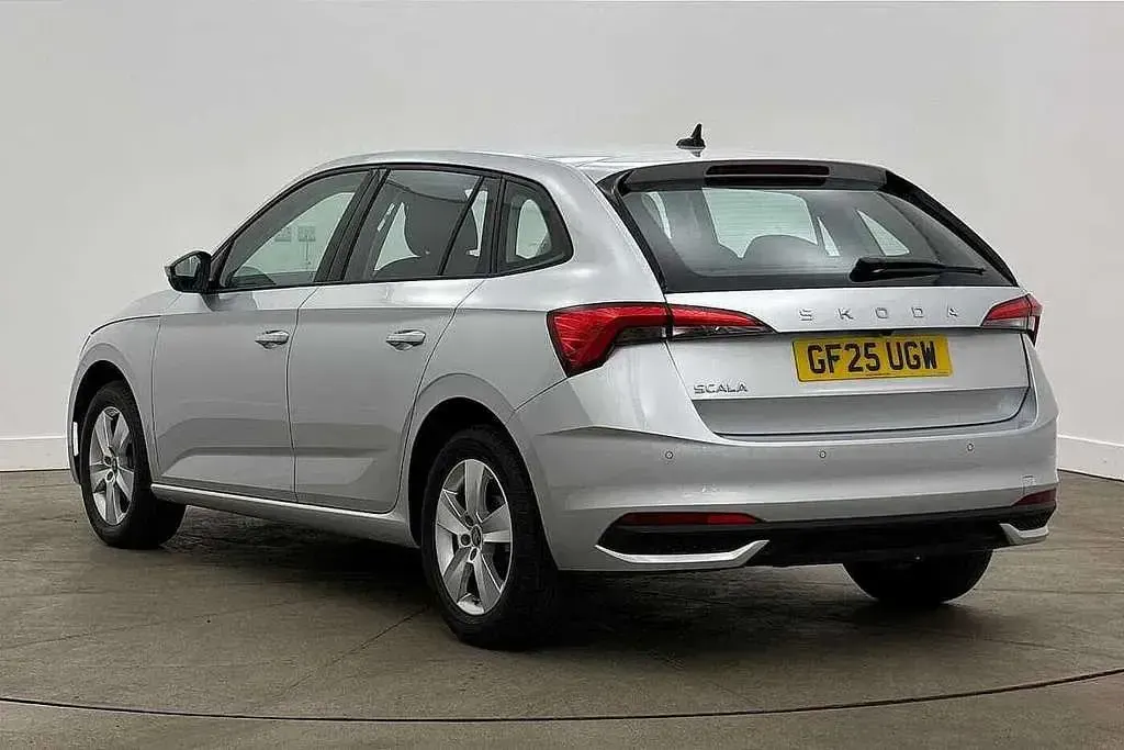 Used Skoda Scala SE 113 HP (83 kW) 2025 Brilliant silver metallic Hatchback