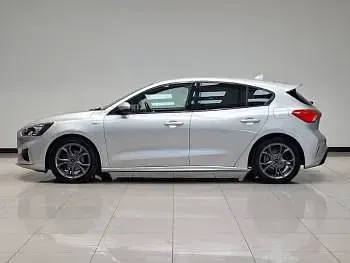Used Ford Focus ST-Line 155 HP (114 kW) 2020 Silver Hatchback