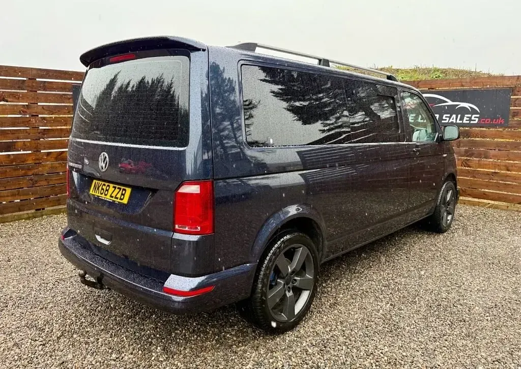 Begagnad VW Transporter Highline 2018 Blå Van