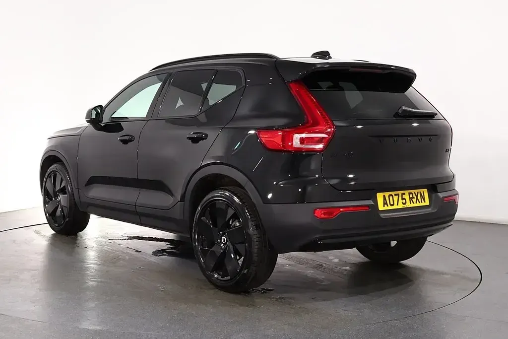 Used Volvo XC40 2025 Black SUV