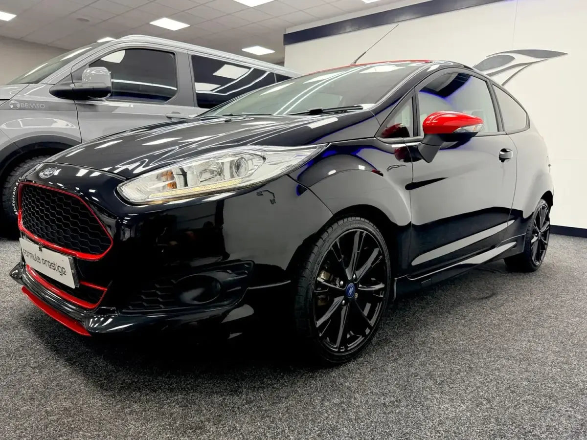 Used Ford Fiesta Zetec 140 HP (102 kW) 2016 Black Hatchback