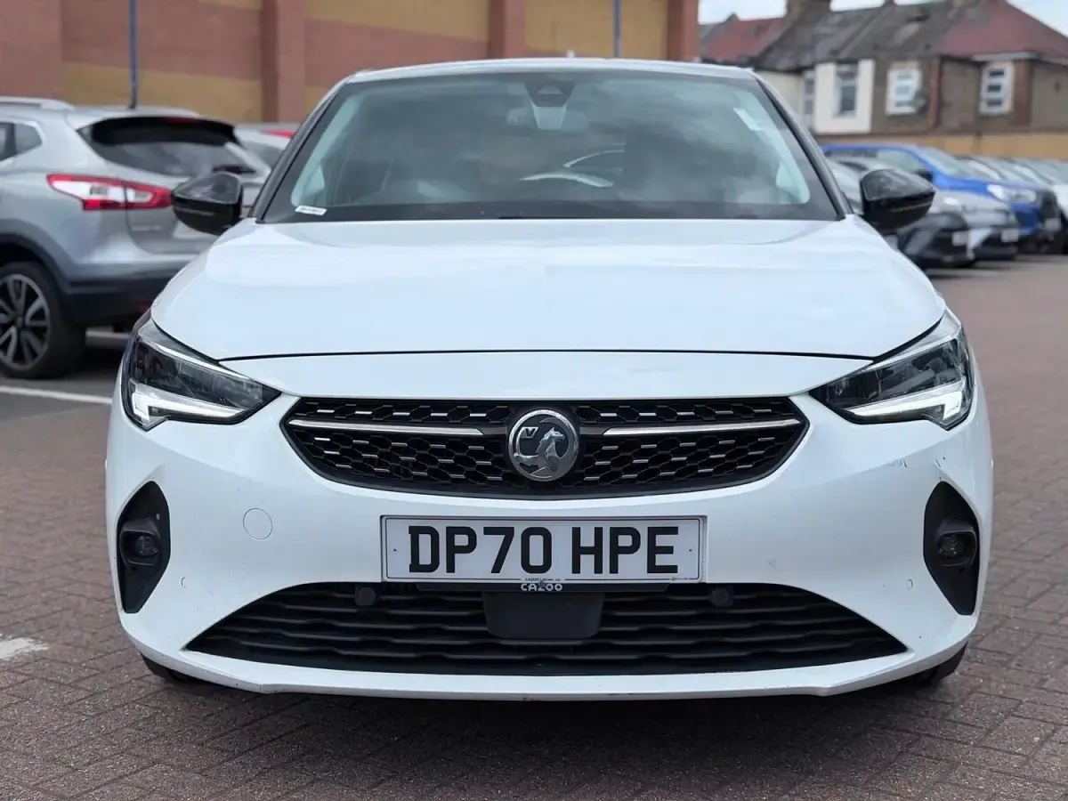 Used Vauxhall Corsa Elite 100 HP (73 kW) 2020 White Hatchback
