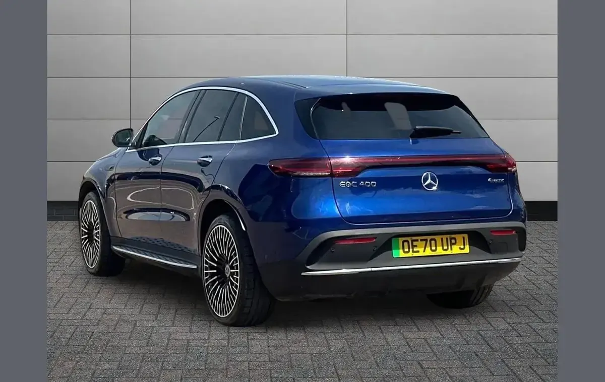 Usado Mercedes EQC400 AMG Line Premium 300 kW (408 HP) 2021 Azul SUV