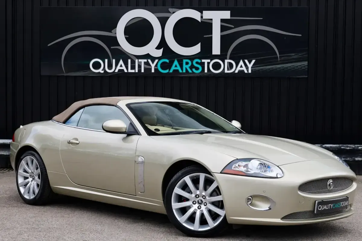 Usado Jaguar XK 2006 Dourado Cabrios