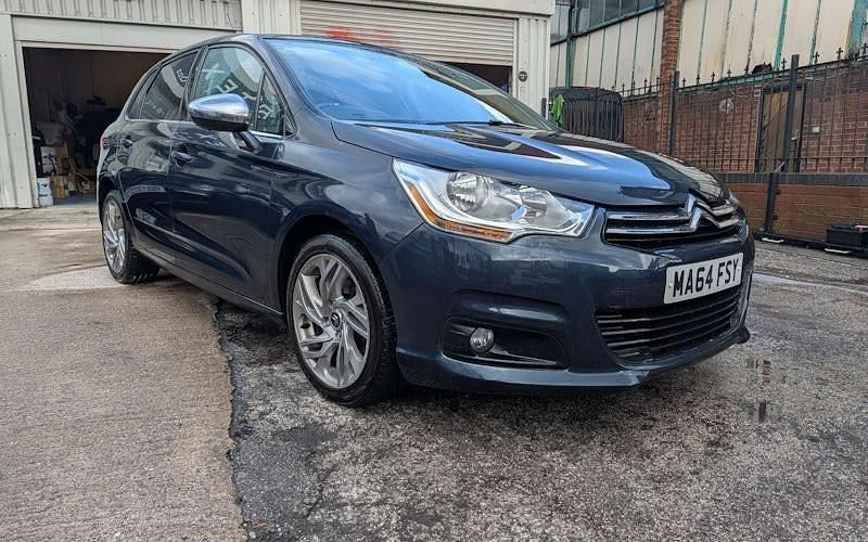 Used Citroën C4 SELECTION 120 HP (88 kW) 2014 Blue Hatchback