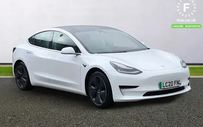 Usado Tesla Model 3 Standard Range 239 kW (325 HP) 2020 Sedan