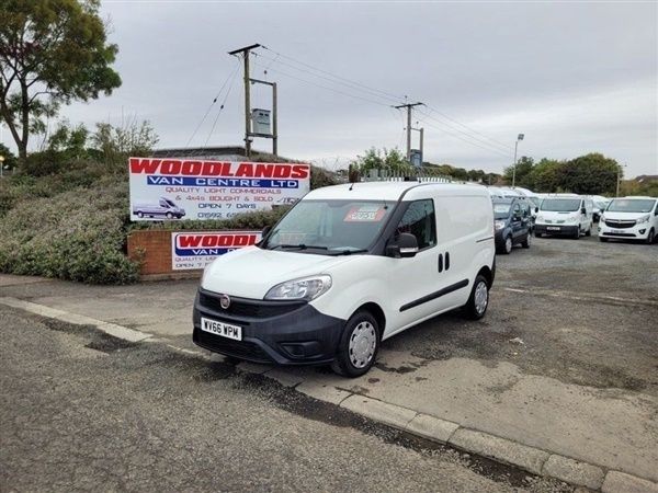 White Used 2016 Fiat Doblò MPV | £7,450 (Fair price) - Image 1/1