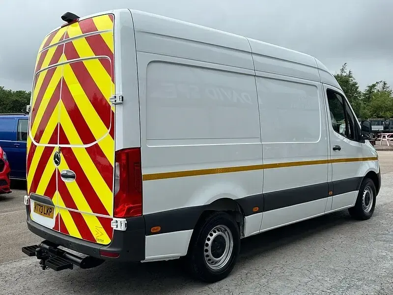 Used Mercedes Sprinter Progressive 150 HP (110 kW) 2023 White Van