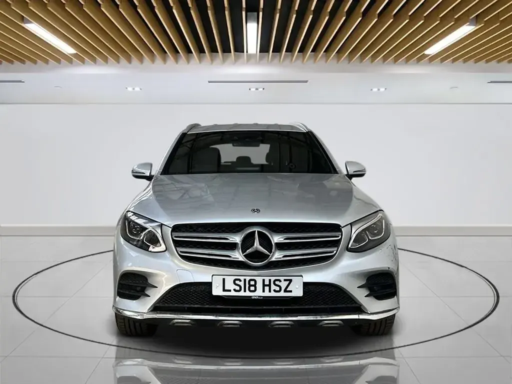 Second-hand Mercedes GLC220 AMG line 170 CP (125 kW) 2018 Argintiu SUV