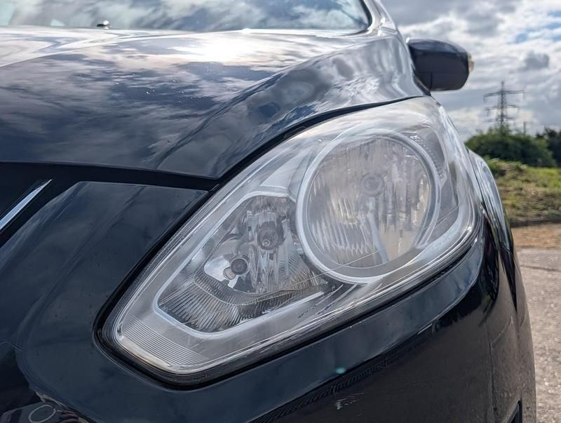 Begagnad Ford C-MAX Zetec 115 HK (84 kW) 2012 Svart Minibuss