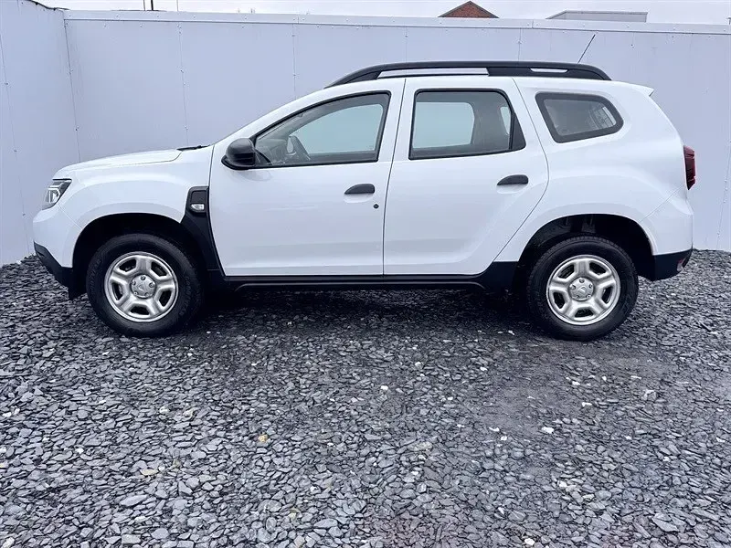 Begagnad Dacia Duster Essentiel 90 HK (66 kW) 2021 Vit SUV