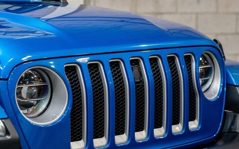 Used Jeep Wrangler Overland 272 HP (200 kW) 2022 Blue SUV
