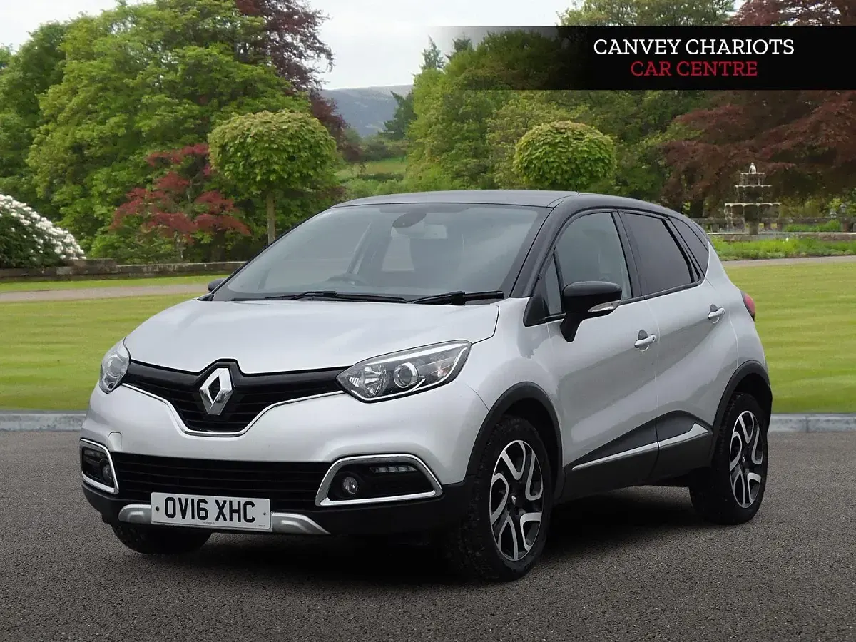 Used Renault Captur Signature 90 HP (66 kW) 2016 Silver/black SUV