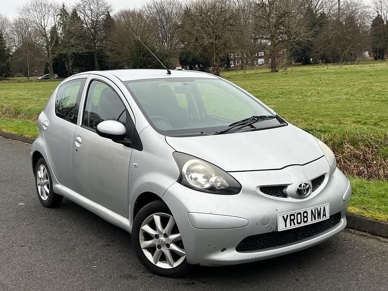 Used Toyota Aygo Platinum 67 HP (49 kW) 2008 Silver Hatchback