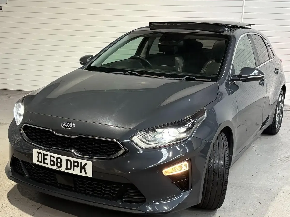 Used Kia Ceed First Edition 140 HP (102 kW) 2018 Grey Hatchback