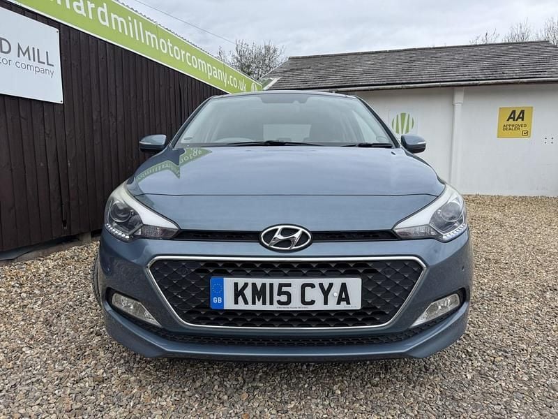 Used Hyundai i20 Premium SE 84 HP (61 kW) 2015 Blue Hatchback