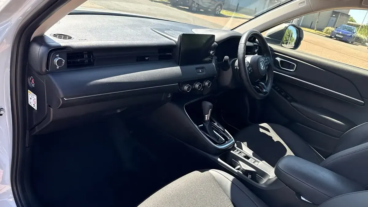 Used Honda HR-V Advance 131 HP (96 kW) 2023 White SUV