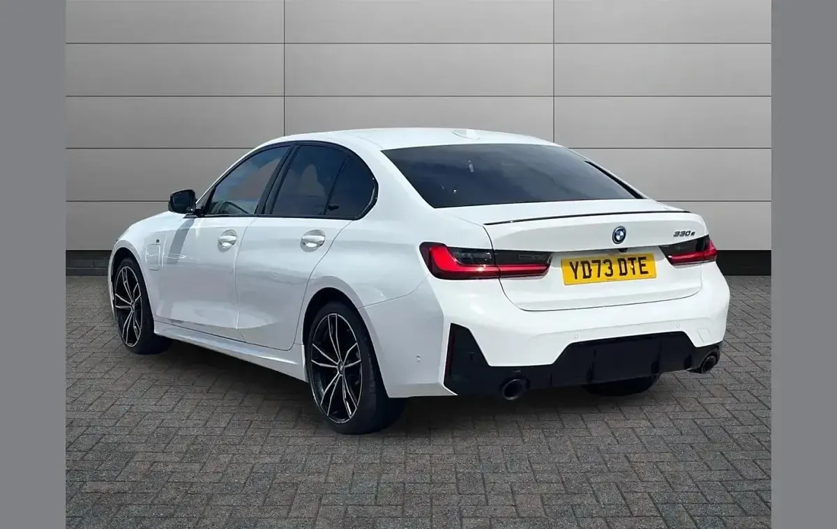 Used BMW 330e M Sport 288 HP (211 kW) 2024 White Sedan