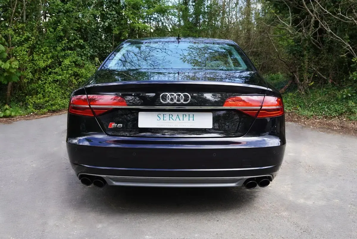 Used Audi S8 Comfort 520 HP (382 kW) 2016 Black Sedan