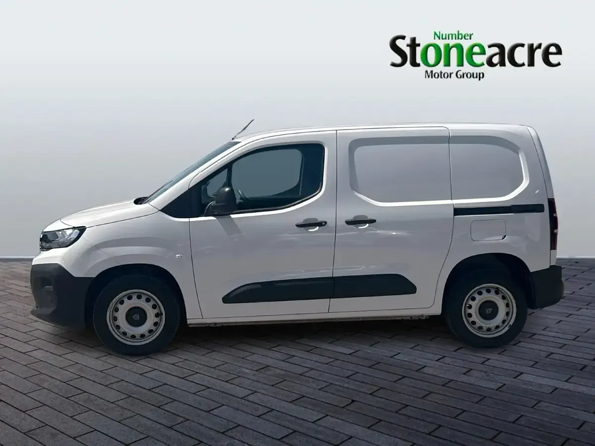 Used Peugeot Partner 131 HP (96 kW) 2025 White MPV
