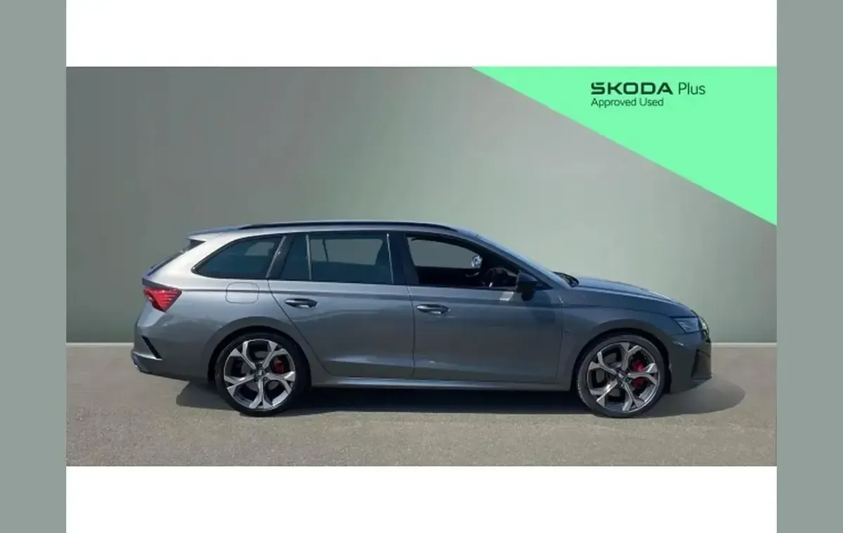 Used Skoda Octavia vRS 265 HP (194 kW) 2025 Grey Estate