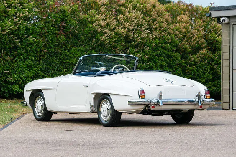 Used Mercedes 190 105 HP (77 kW) 1961 White