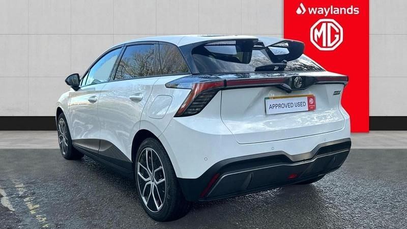 Used MG MG4 EV Trophy 2023 White Hatchback