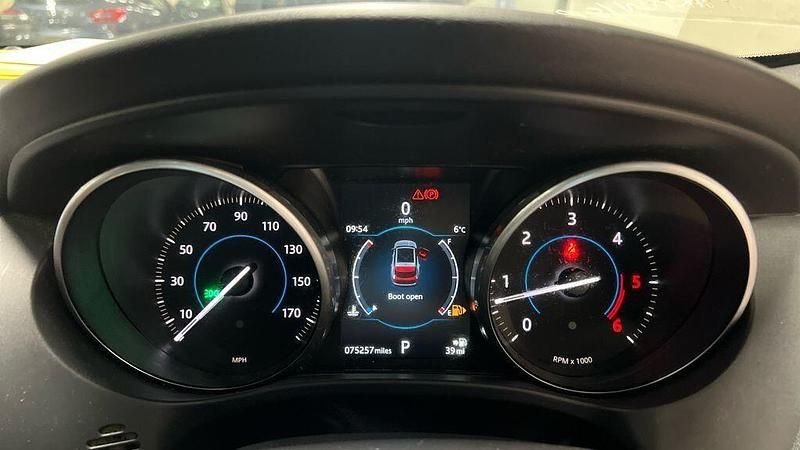 Used Jaguar F-Pace S 300 HP (220 kW) 2017 White SUV