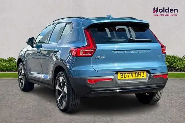 Used Volvo XC40 Plus 197 HP (144 kW) 2024 Blue SUV