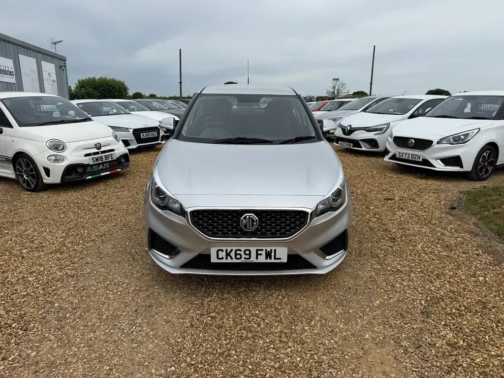 Used MG MG3 Exclusive 106 HP (77 kW) 2019 Silver Hatchback