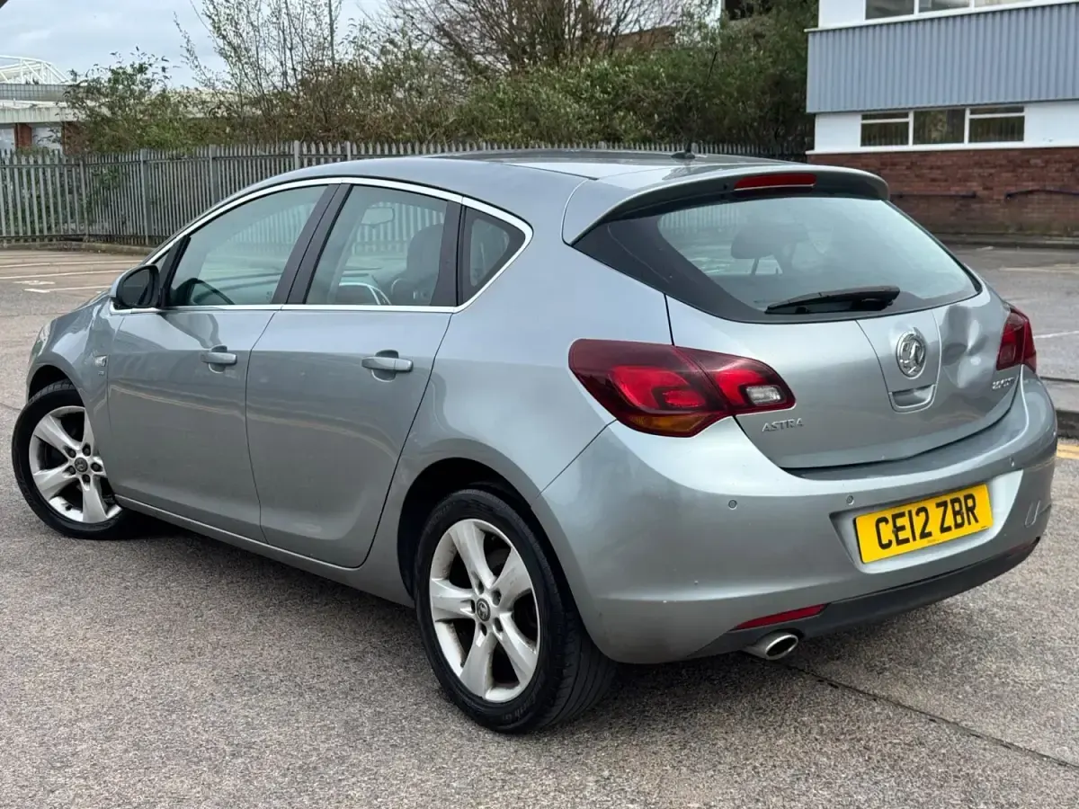 Gebraucht Vauxhall Astra SRi 2012 Silber Kleinwagen