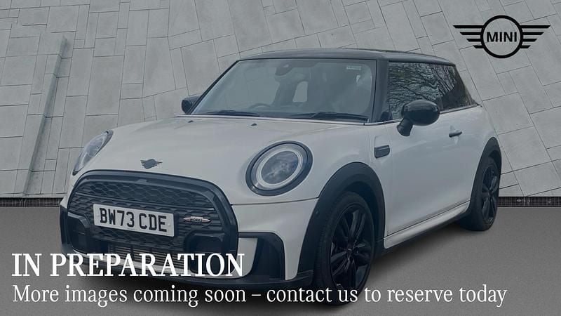 Used Mini Cooper Hatch 134 HP (98 kW) 2024 White Hatchback