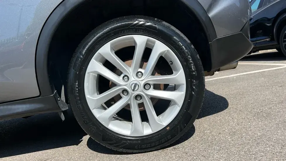 Used Nissan Juke N-Connecta 115 HP (84 kW) 2018 Grey SUV