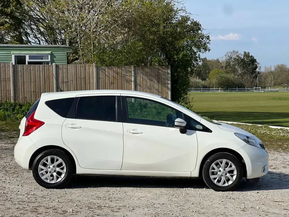 Używany Nissan Note Acenta 2016 Biały Hatchback