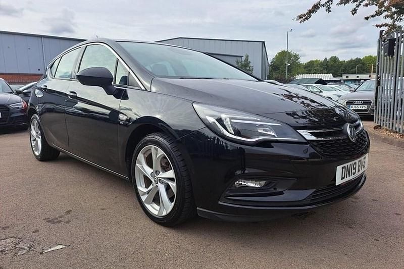 Black Used 2019 Vauxhall Astra SRi Hatchback | £7,299 (Good price) - Image 1/1