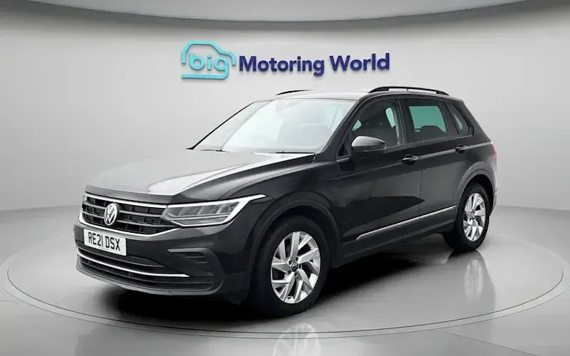 Gebraucht VW Tiguan Life 131 PS (96 kW) 2023 SUV