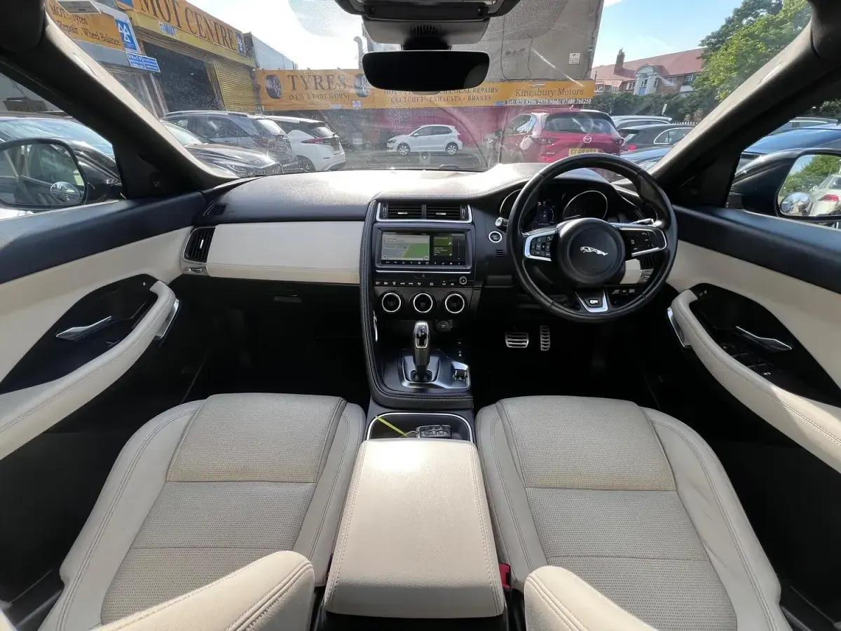 Used Jaguar E-Pace R-Dynamic 200 HP (147 kW) 2019 Black SUV