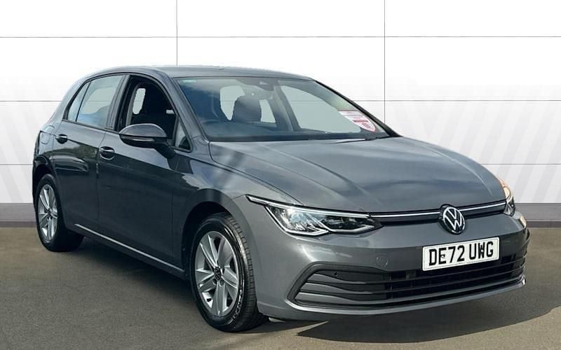 Used 2024 VW Golf VIII Life Hatchback | £16,281 (Good price) - Image 1/4