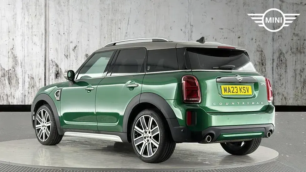 Usado Mini Cooper S Countryman Exclusive 176 HP (129 kW) 2023 Verde SUV