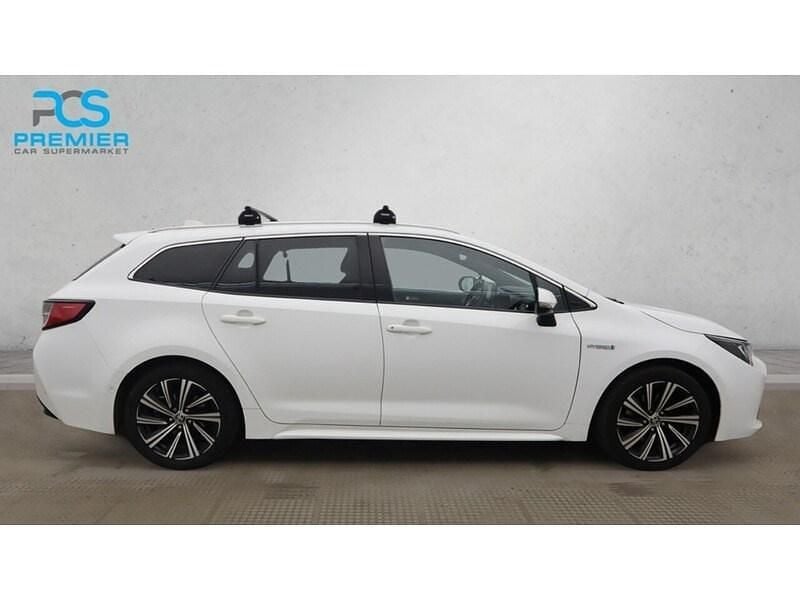 Used Toyota Corolla Design 2021 White Estate