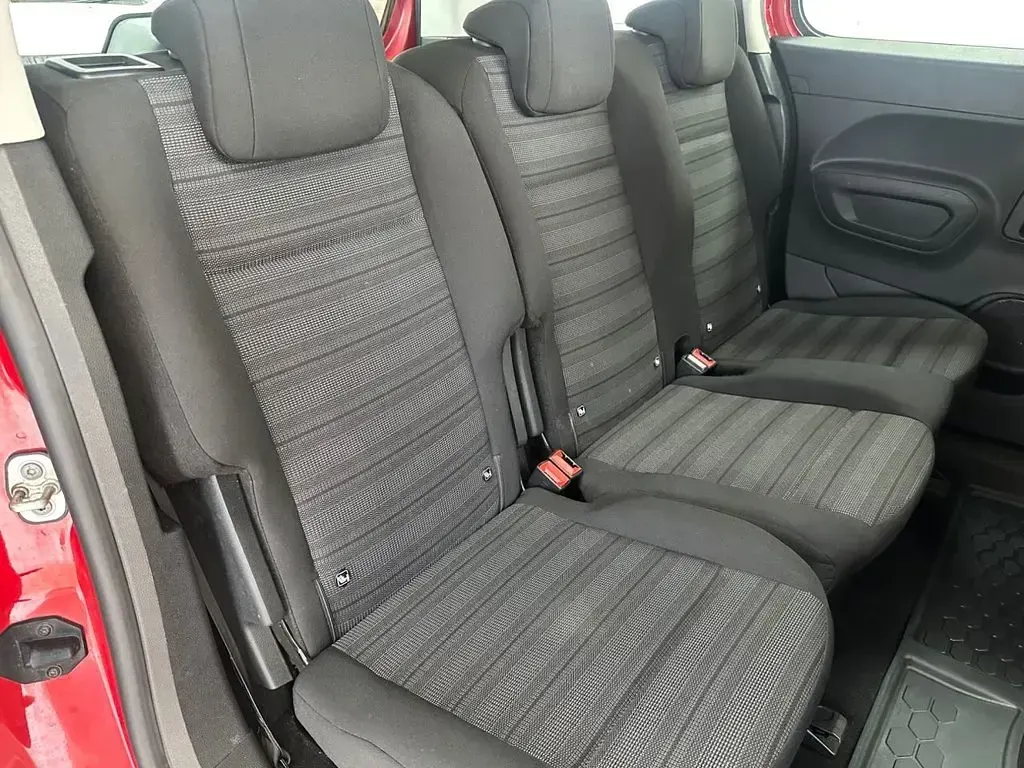 Used Vauxhall Combo S 110 HP (80 kW) 2019 Red MPV