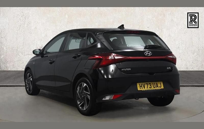 Used Hyundai i20 SE 99 HP (72 kW) 2023 Black Hatchback