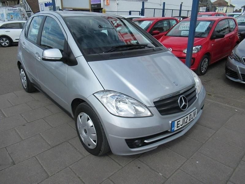 Used Mercedes A160 Classic 95 HP (69 kW) 2012 Silver Hatchback