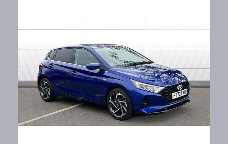 Used Hyundai i20 Premium 99 HP (72 kW) 2023 Blue Hatchback