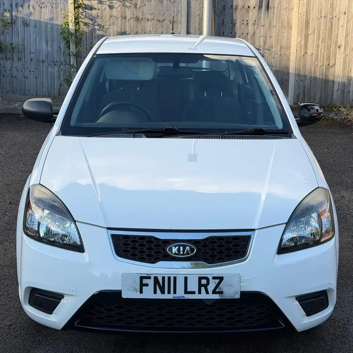 Used Kia Rio 109 HP (80 kW) 2011 White Hatchback